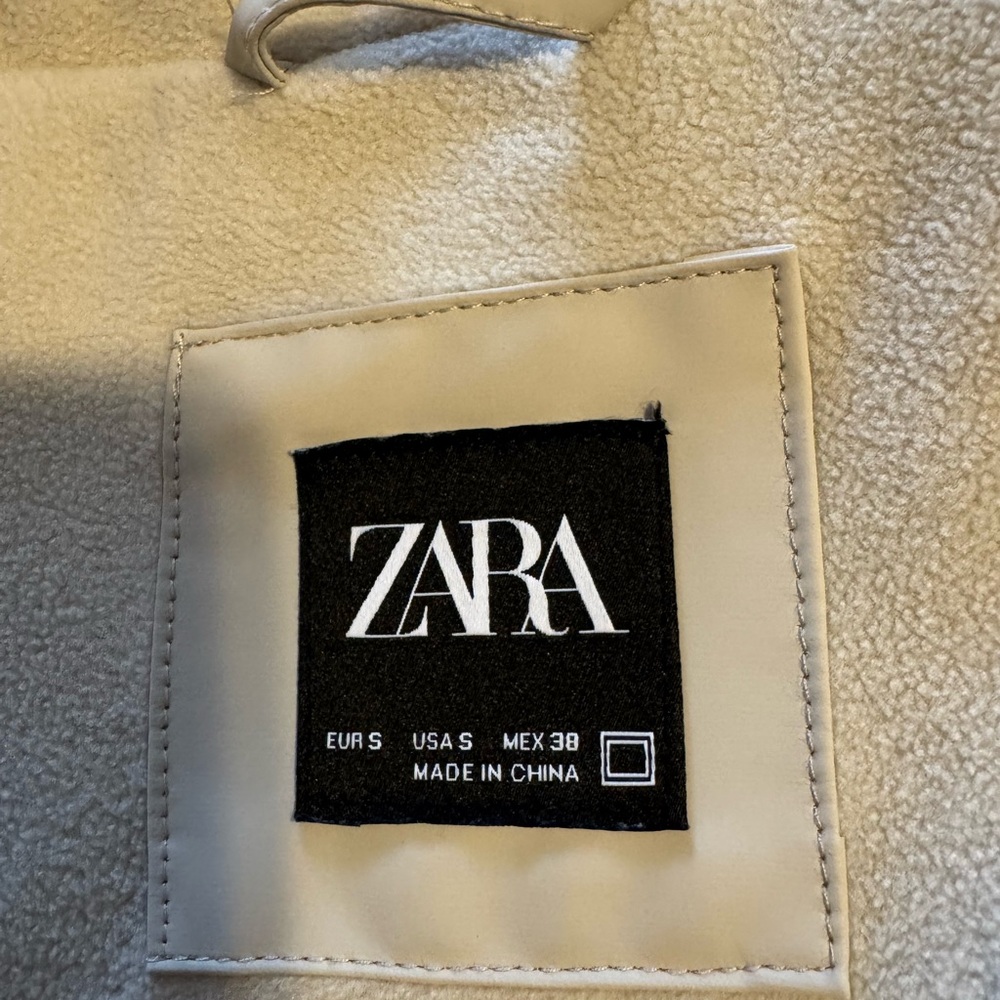 Zara Men’s raincoat
